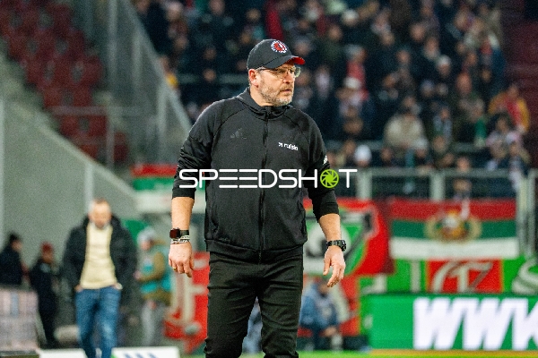 Trainer an der Seitenlinie