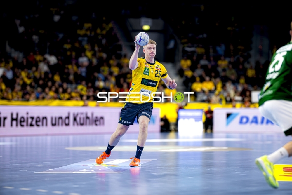 Torwurf von Haukur Thrastarson (25; Rhein Neckar Löwen)