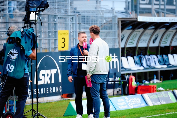 Interview am Spielfeldrand