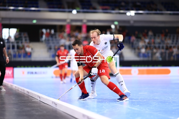 18; Schweiz gegen Nik Kerner (22; Deutschland) im Duell