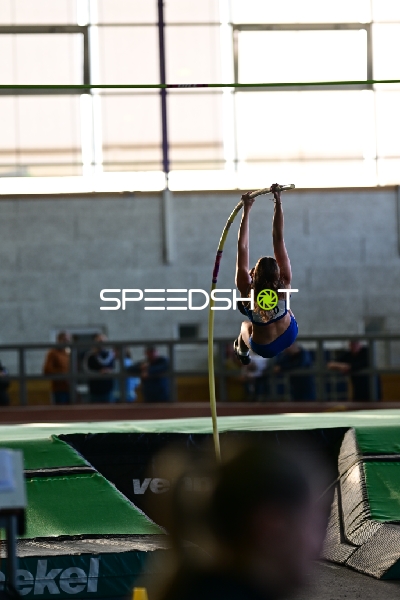 Stabhochsprung von Schinke Julia (500, TuS 1908 Sohren)