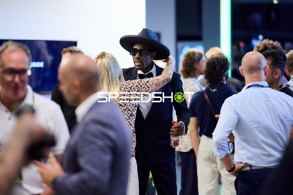 Ringside-Zone Face-Off Pressekonferenz