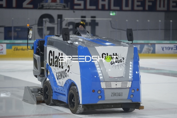 Eisreinigungsmaschine in Aktion