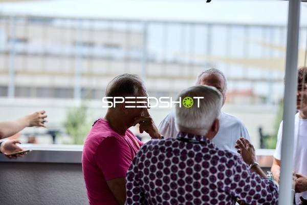 Ringside-Zone Face-Off Gespräch