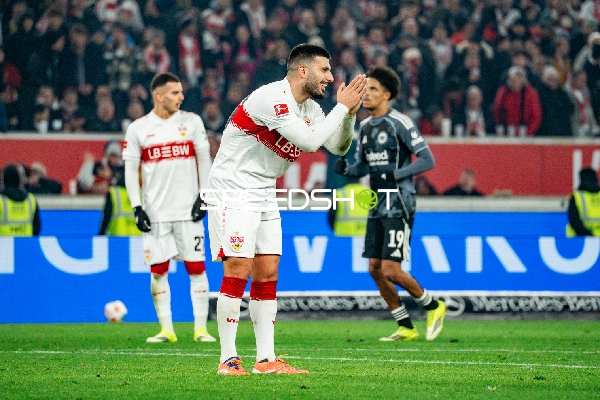 Spielszene mit Deniz Undav (26; VfB Stuttgart) und Badredine Bouanani (27; VfB Stuttgart)