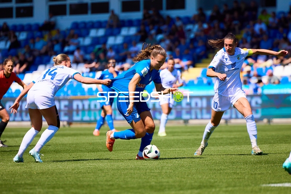 Foul Mara Alber (3;TSG Hoffenheim Frauen 1), Anja Heuschkel (14;FC Carl Zeiss Jena Frauen)