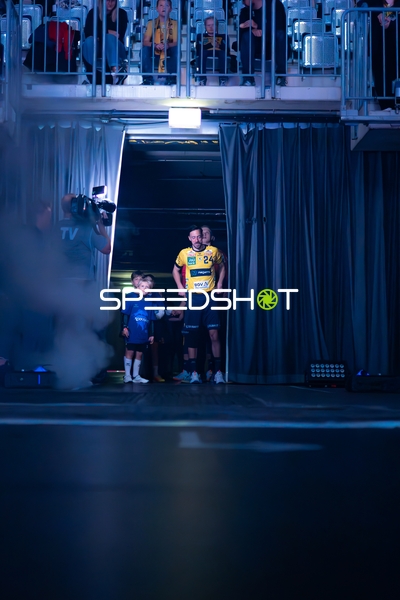 Patrick Groetzki (24; Rhein Neckar Löwen) betritt das Spielfeld