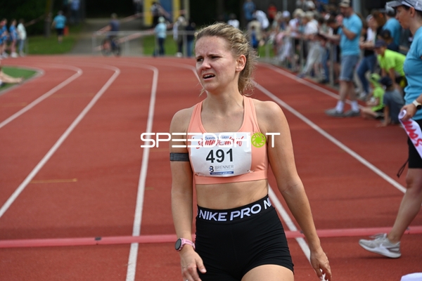 Läuferin mit Startnummer 491