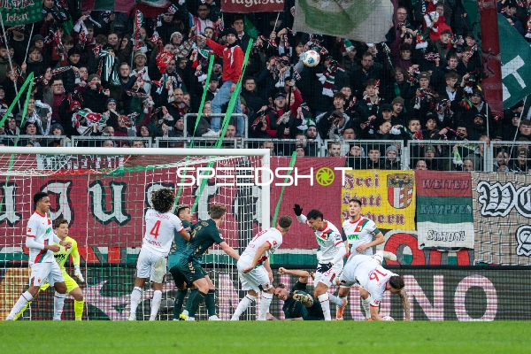 Spannung vor dem Tor