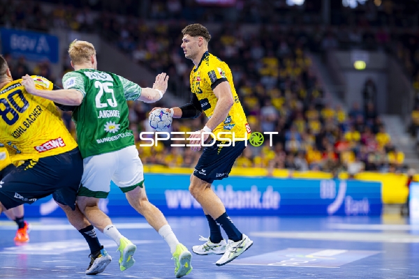 Wurf von Sebastian Heymann (13; Rhein Neckar Löwen)