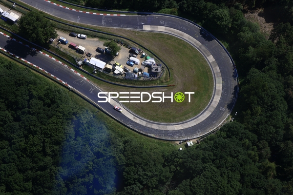 Rennfahrzeug auf der Nordschleife