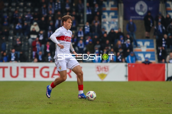 Spieler mit Ball in Aktion