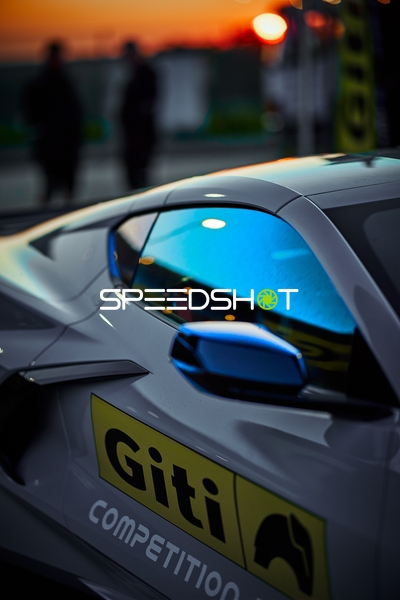 Rennfahrzeug am Nürburgring