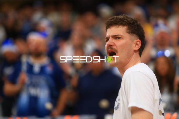 Fan-Szene in der Halle