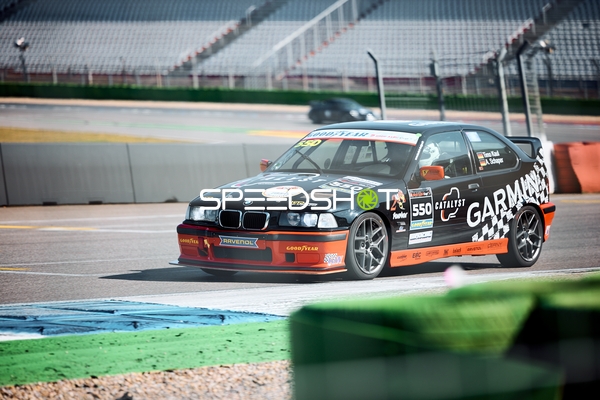 Rennwagen in Aktion auf dem Hockenheimring