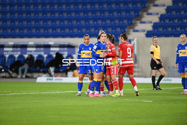 Zweikampf zwischen Rieke Tietz (17; CZJ) und Katja Orschmann (5; 1. FC Union Berlin)
