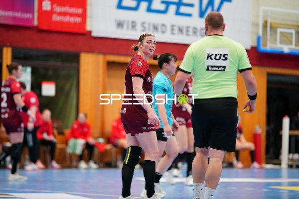 Szene mit Isabell Hurst (5; HSG Bensheim/Auerbach)