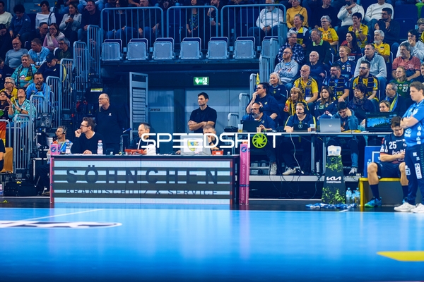 Spieler von SG Flensburg Handewitt auf dem Feld