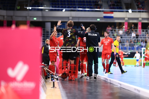 Gaëtan DYKMANS (25; Belgien) an der Seitenlinie