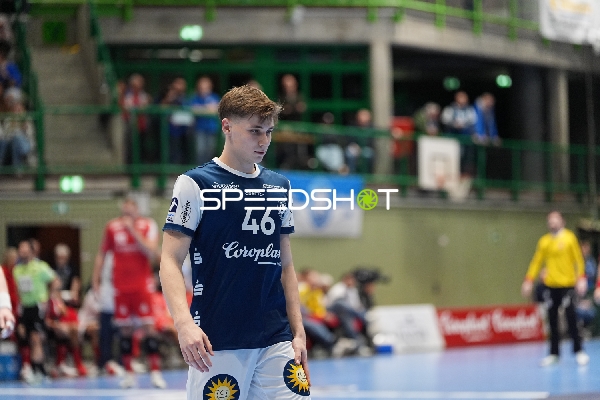 Julian Fuchs (46; Bergischer HC) in Aktion