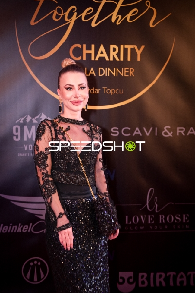 Posing beim Charity Gala Dinner