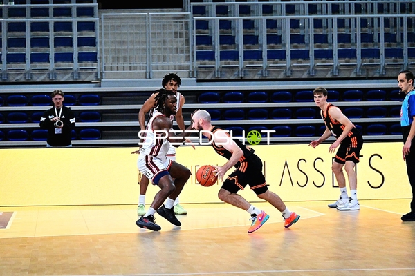 Zweikampf um den Ball