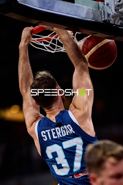 Leon Stergar (37; Slowenien) mit Dunk