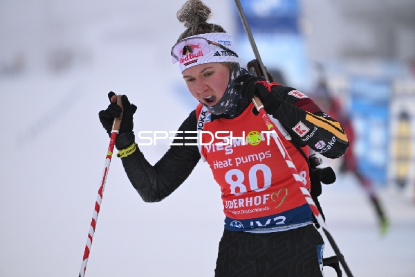 Selina Grotrian Selina Grotrian (80; Biathlon Frauen) in Aktion