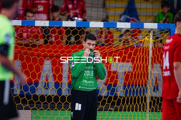 Torwart Fredrik Genz (16; SG BBM Bietigheim) im Tor