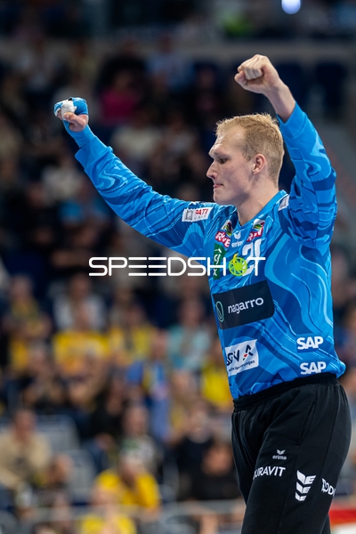 David Späth (29; Rhein Neckar Löwen) jubelt nach Tor