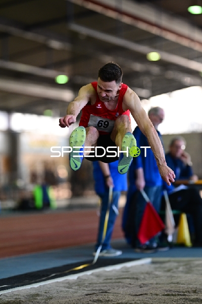 Giese Thomas (#69) beim Weitsprung