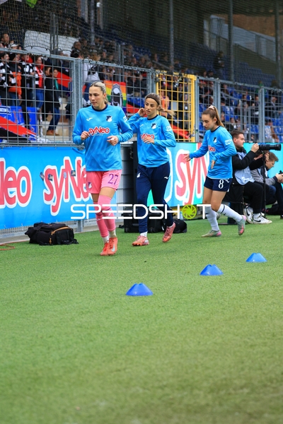 Spielerinnen beim Aufwärmen