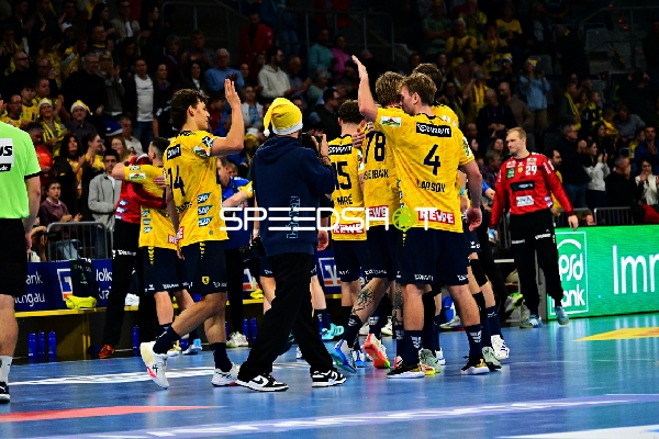 Gino Steenaerts (14; Rhein Neckar Löwen) und David Späth (29; Rhein Neckar Löwen) feiern