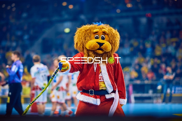 Maskottchen führt eine Show auf