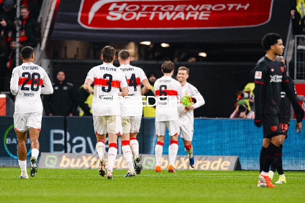 Spieler von VfB Stuttgart feiern