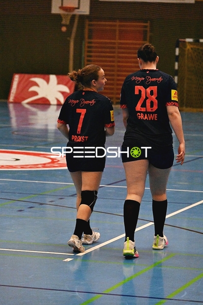 Probst und Grawe im Gespräch vor dem Spiel