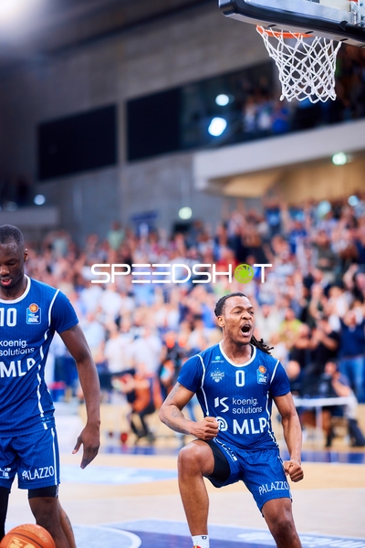 Jubel DJ Horne (0;MLP Academics Heidelberg), Bakary Dibba (10;MLP Academics Heidelberg)