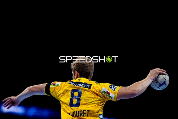 Tim Nothdurft (8; Rhein Neckar Löwen) wirft aufs Tor