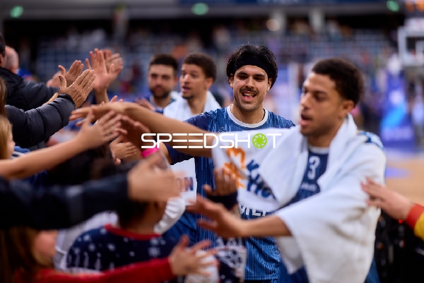 Szene mit Erol Ersek (11; MLP Academics Heidelberg), Kevin McClain (3; MLP Academics Heidelberg) und Samuell Williamson (10; MLP Academics Heidelberg)