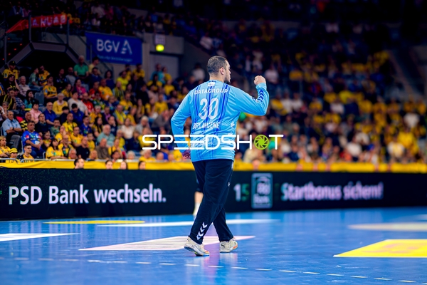 Samir Bellahcene (30, TVB 1898 Stuttgart) jubelt