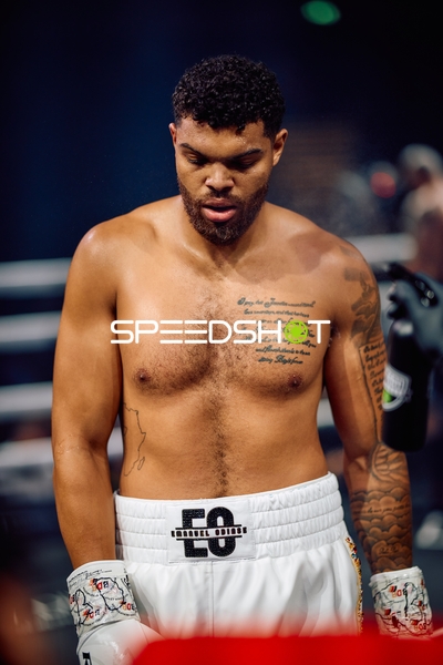 Emanuel Odiase in Ringside Zone