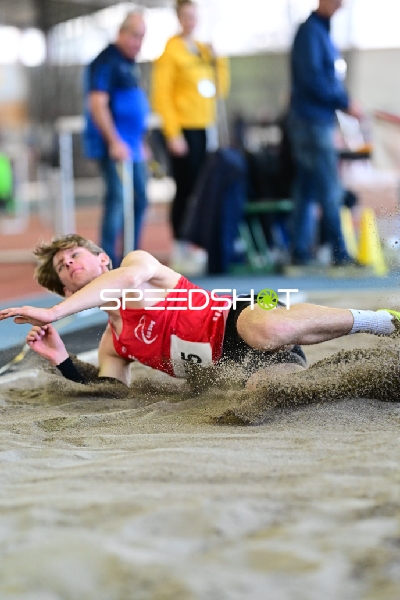 Weitsprung-Landung von Adeline HAISCH (95; LG Region Karlsruhe)