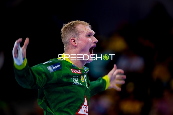 Torwart David Späth (29; Rhein Neckar Löwen) jubelt