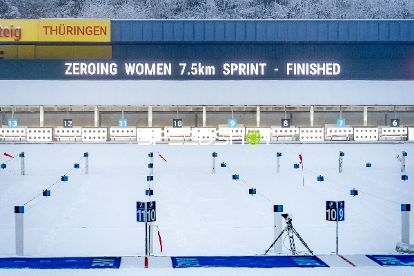 Biathlon, BMW IBU WORLD CUP BIATHLON, Sprint Frauen 7,5 km, Oberhof, Deutschland, Schießstand, Arena am Rennsteig
