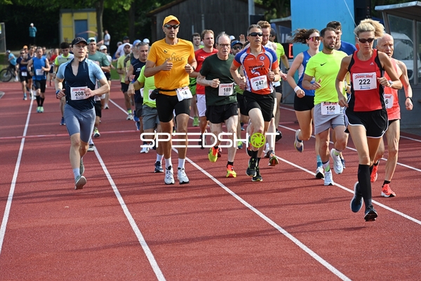 Gemeinsamer Start beim TVE Sommerlauf Edingen