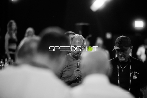 Ringside-Zone Face-Off Moderator