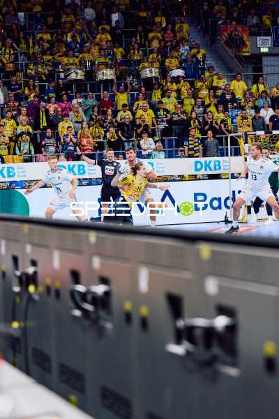 Kampf um den Ball