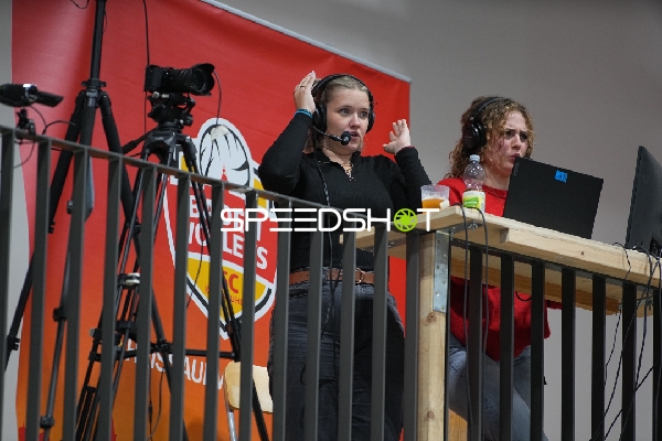 Technik-Team bei Volleyballspiel