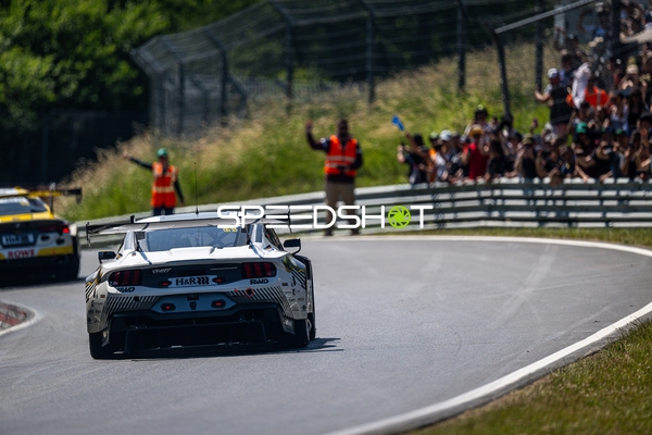 Rennfahrzeuge auf der Rennstrecke