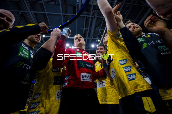 David Späth (29; Rhein Neckar Löwen) und Halil Jaganjac (45; Rhein Neckar Löwen) jubeln